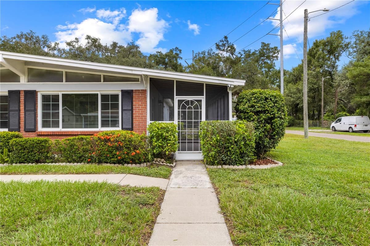 3622 LAMBRIGHT STREET — photo 3 of 45