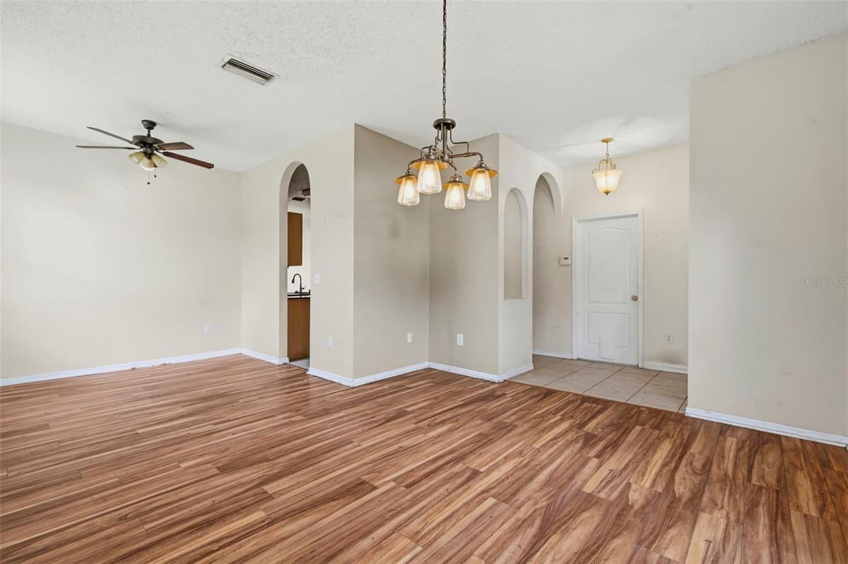 507 GREG STREET — photo 6 of 42