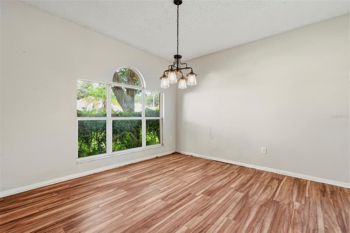 507 GREG STREET — photo 8 of 42