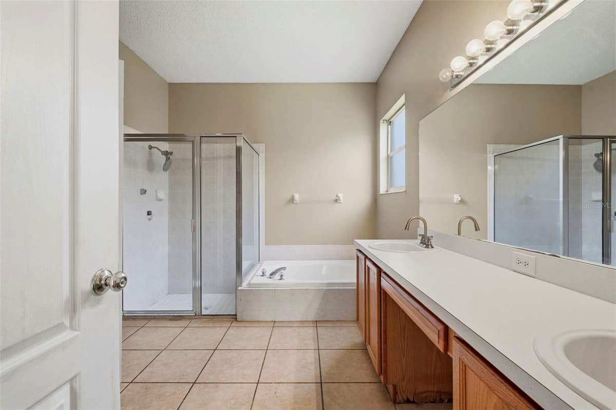 507 GREG STREET — photo 24 of 42