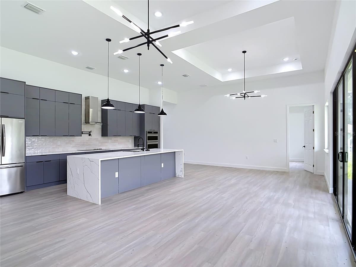 275 LECTURN STREET — photo 26 of 61