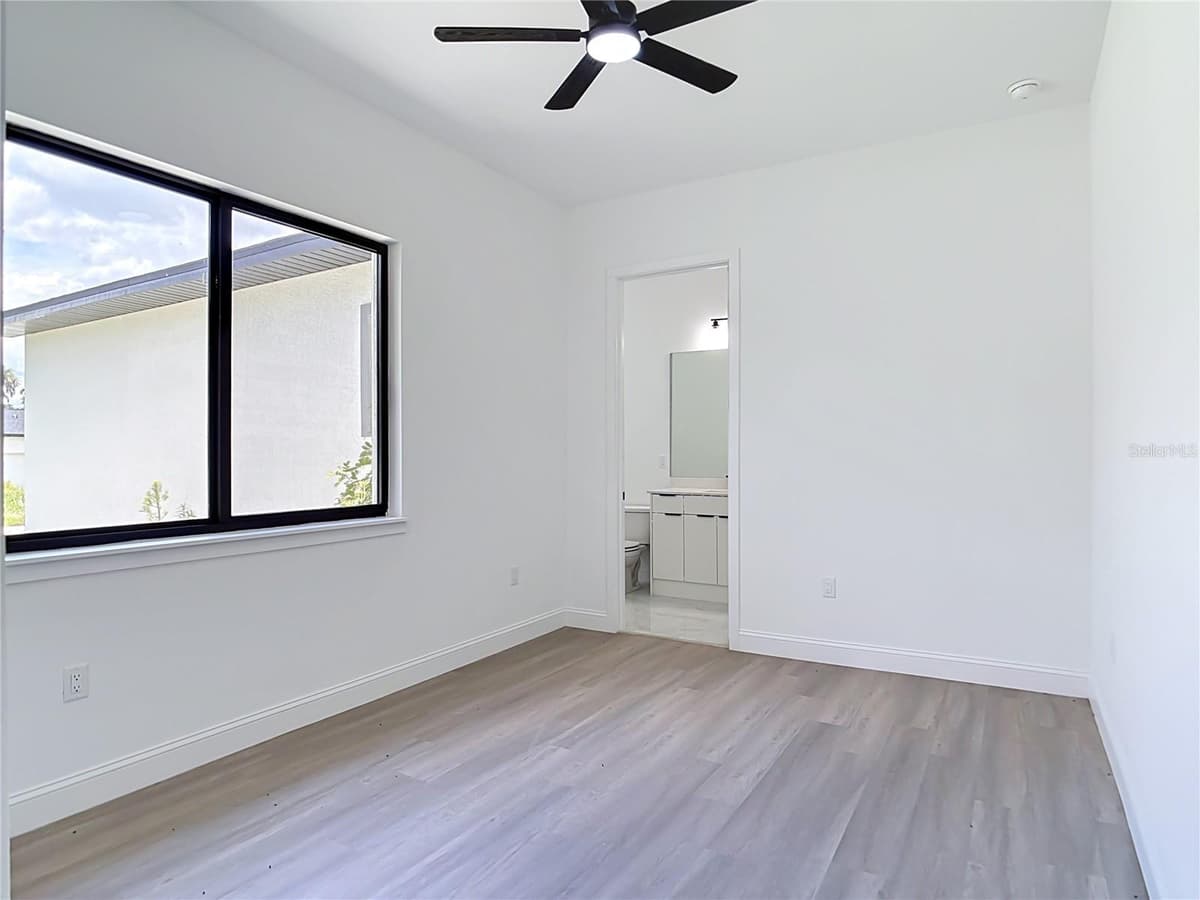 275 LECTURN STREET — photo 28 of 61