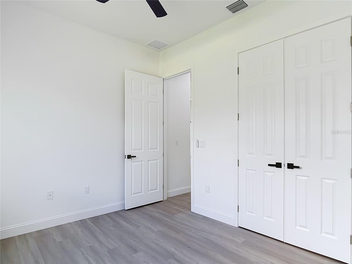 275 LECTURN STREET — photo 37 of 61
