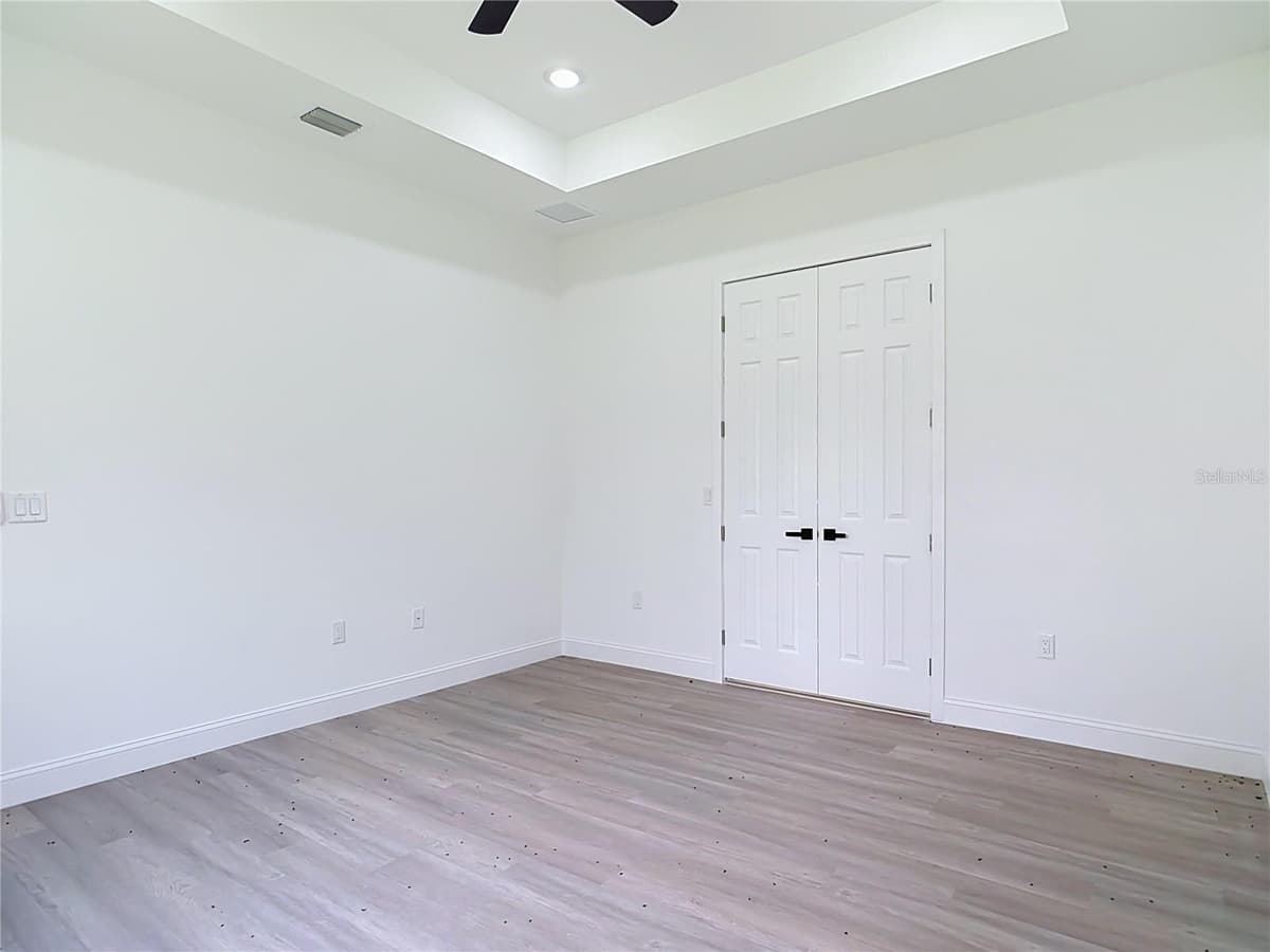 275 LECTURN STREET — photo 43 of 61