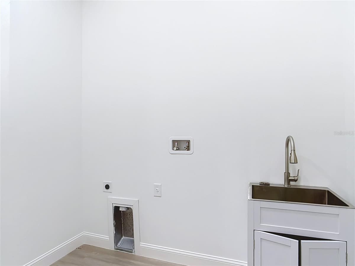 275 LECTURN STREET — photo 49 of 61