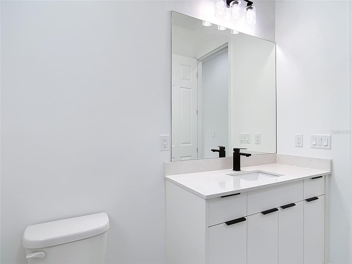 275 LECTURN STREET — photo 40 of 61