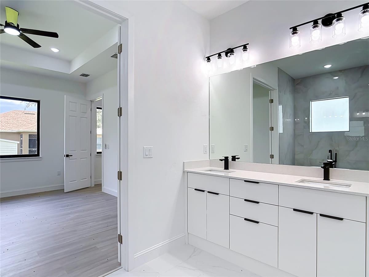 275 LECTURN STREET — photo 47 of 61
