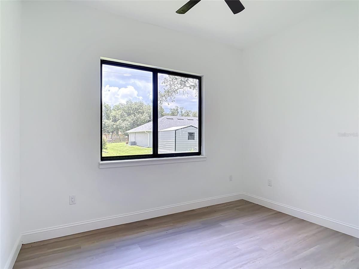 275 LECTURN STREET — photo 33 of 61