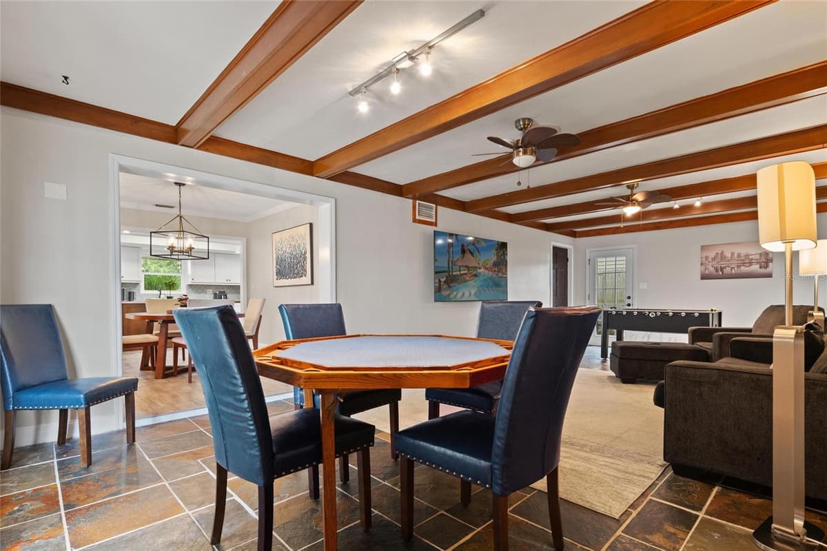 8404 FLAGSTONE DRIVE — photo 15 of 35