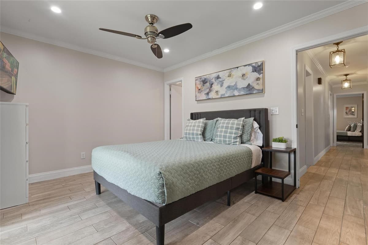 8404 FLAGSTONE DRIVE — photo 18 of 35