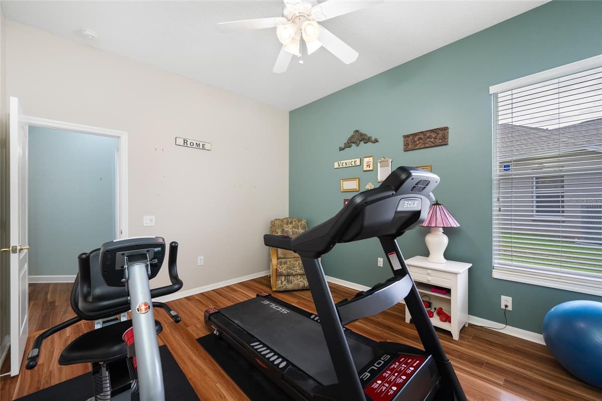 11421 STRATHAVEN COURT — photo 41 of 91