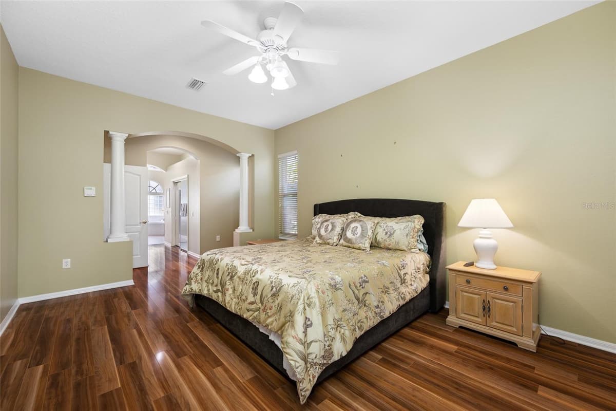 11421 STRATHAVEN COURT — photo 32 of 91