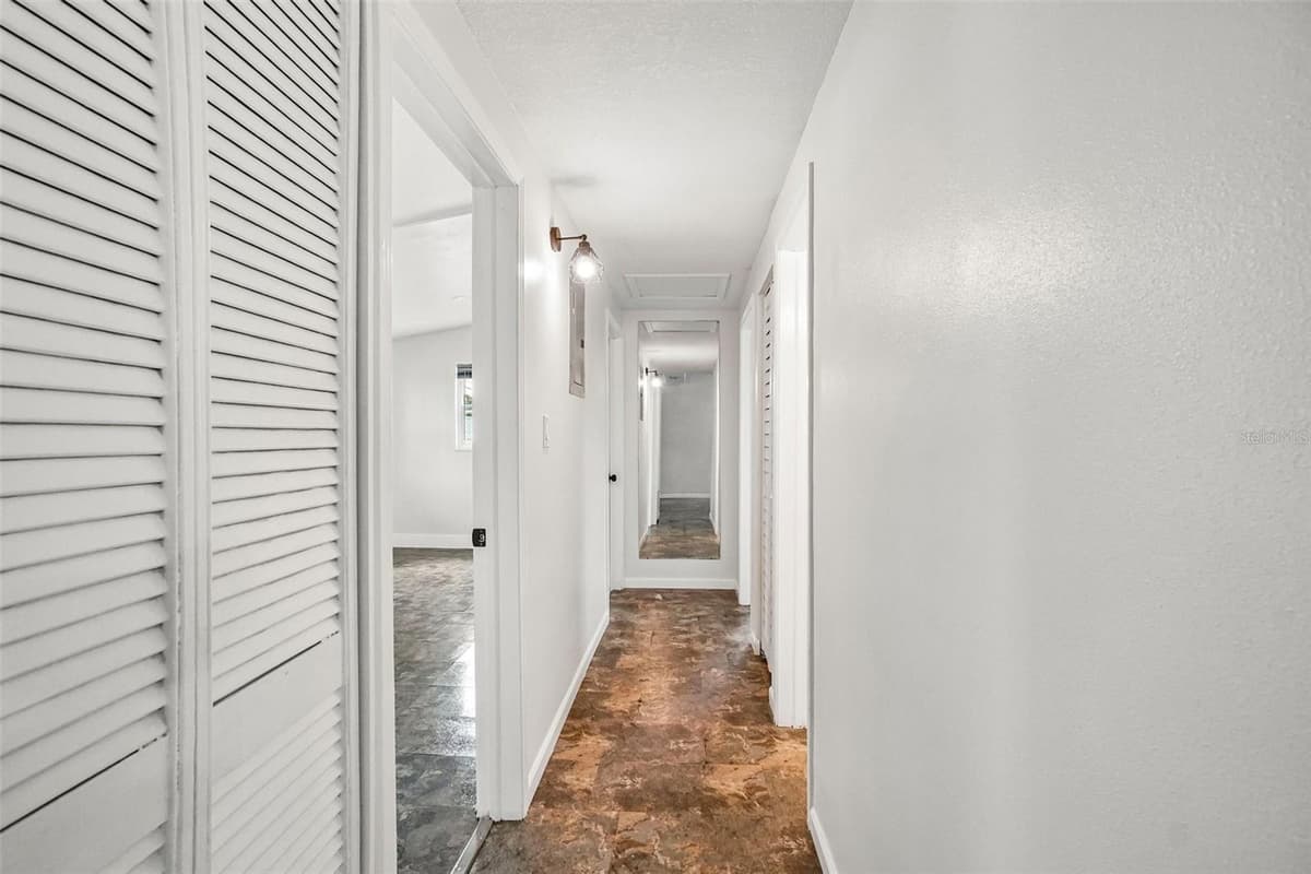 9216 ROBSON STREET — photo 13 of 43