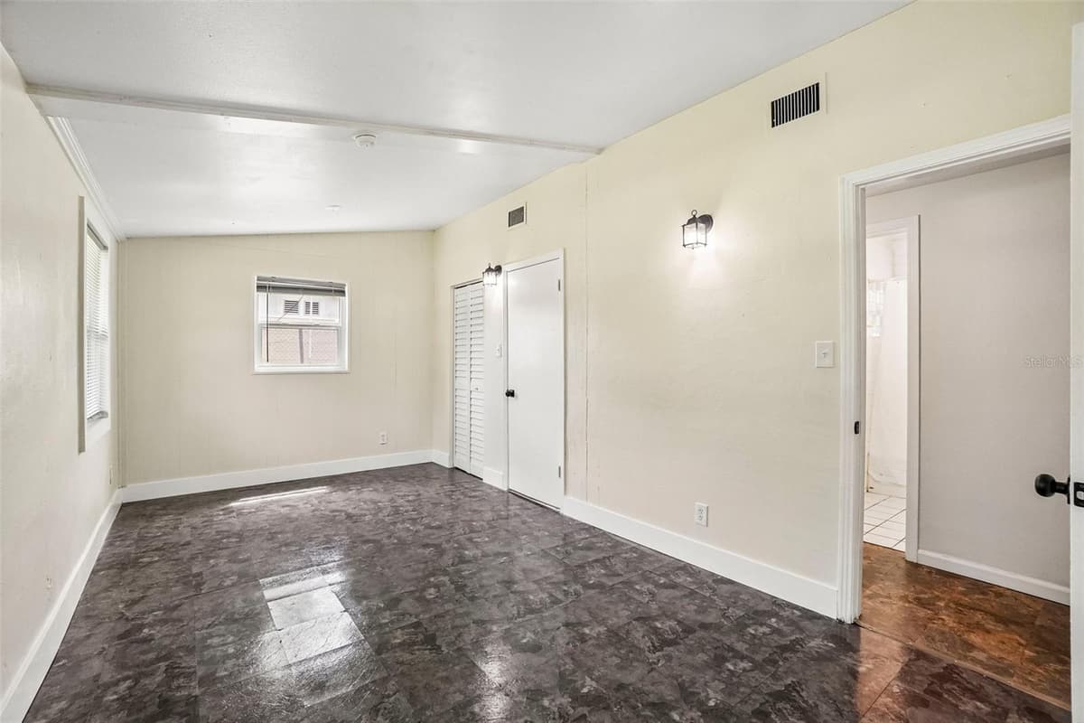 9216 ROBSON STREET — photo 22 of 43