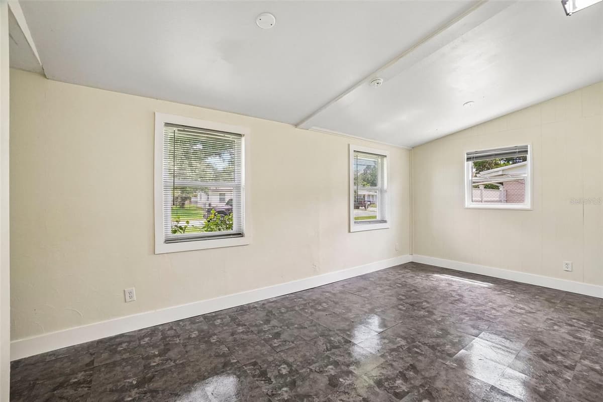 9216 ROBSON STREET — photo 21 of 43
