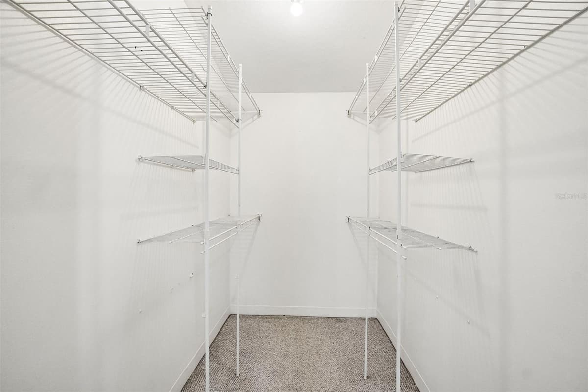 9216 ROBSON STREET — photo 14 of 43