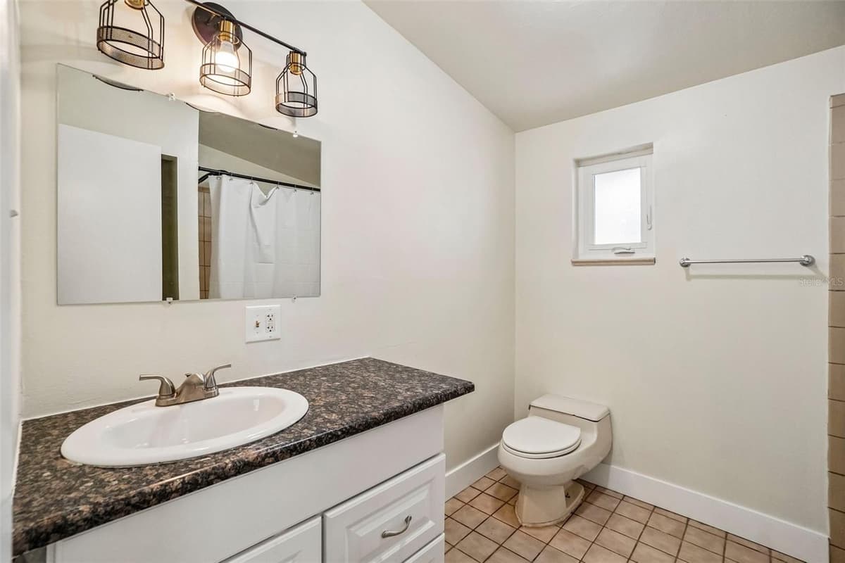 9216 ROBSON STREET — photo 18 of 43