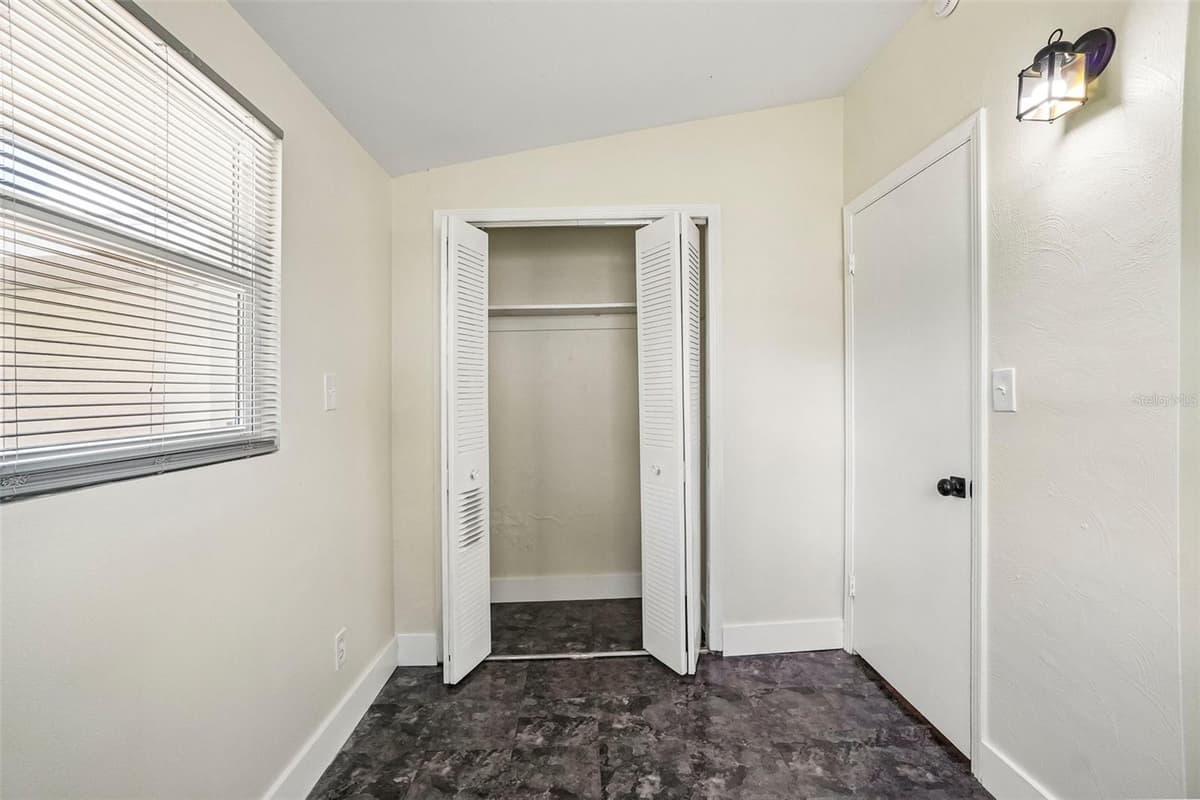 9216 ROBSON STREET — photo 29 of 43