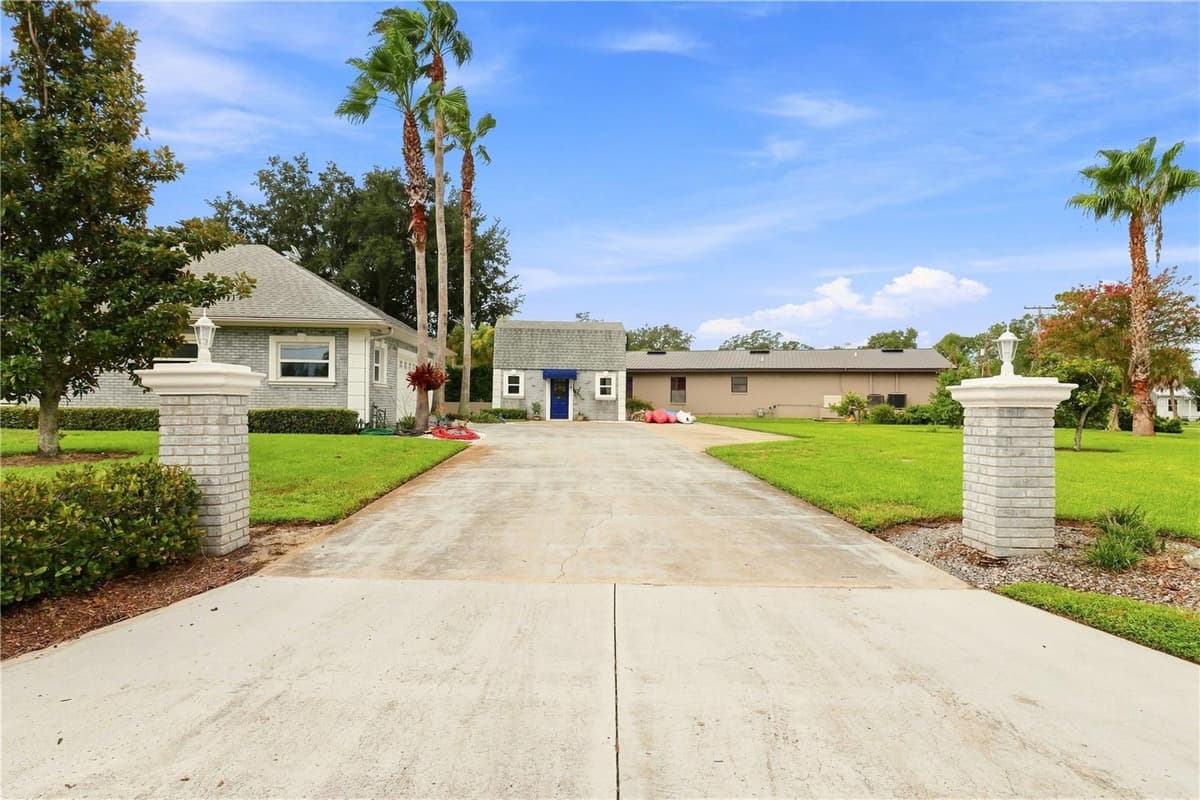 1520 PINWHEEL DRIVE — photo 8 of 42