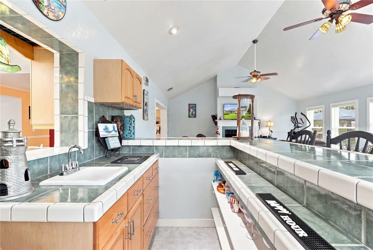 1520 PINWHEEL DRIVE — photo 11 of 42