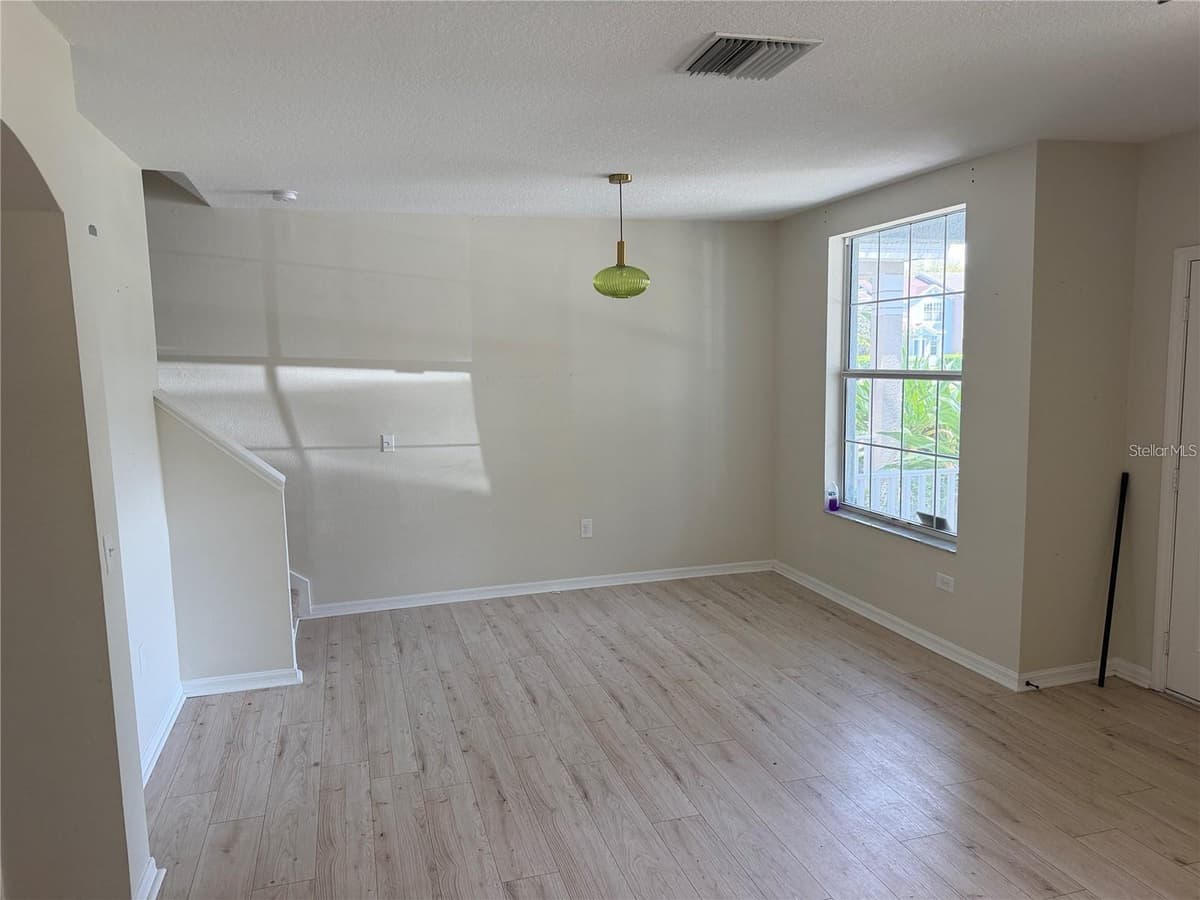 1532 BLUE MAGNOLIA ROAD — photo 3 of 13
