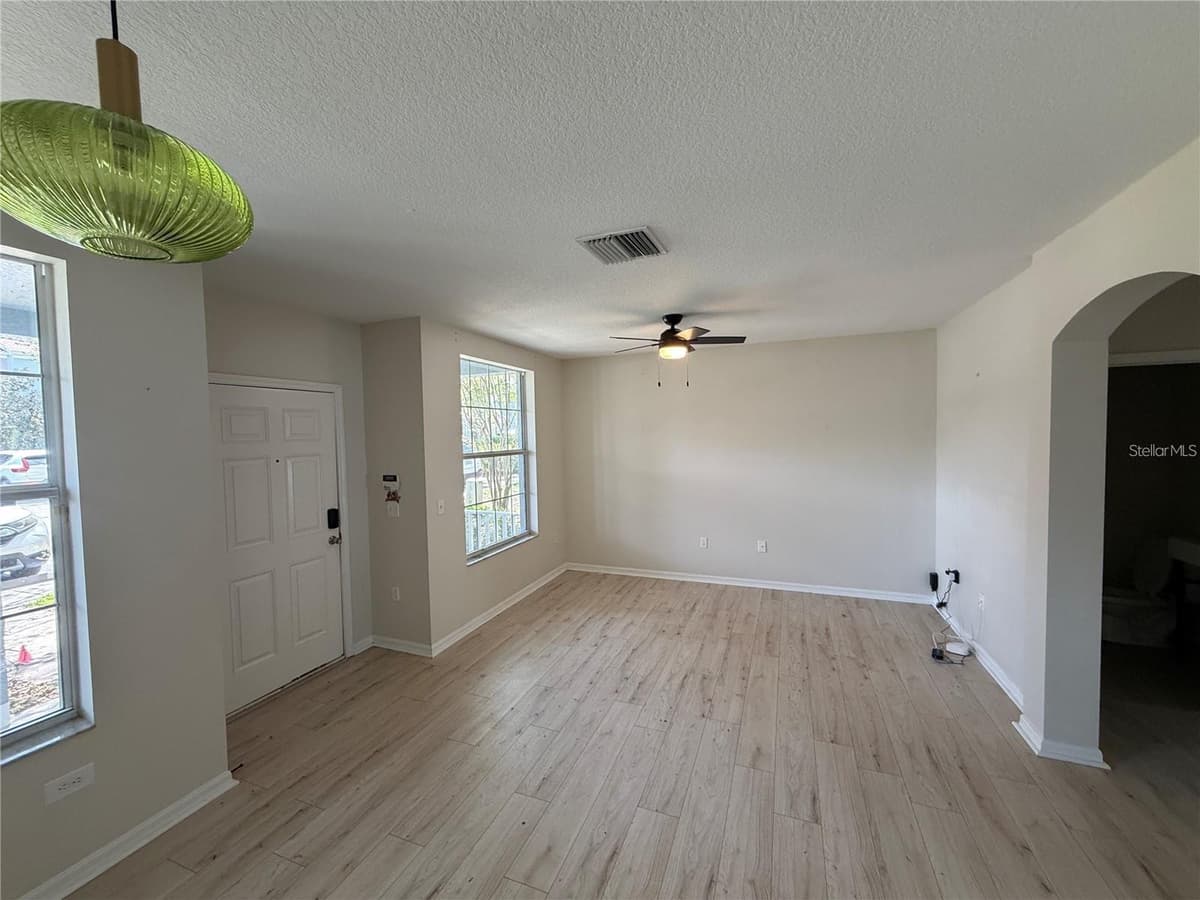 1532 BLUE MAGNOLIA ROAD — photo 4 of 13