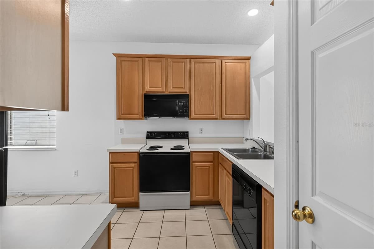 923 TORREY PINE DRIVE — photo 7 of 35
