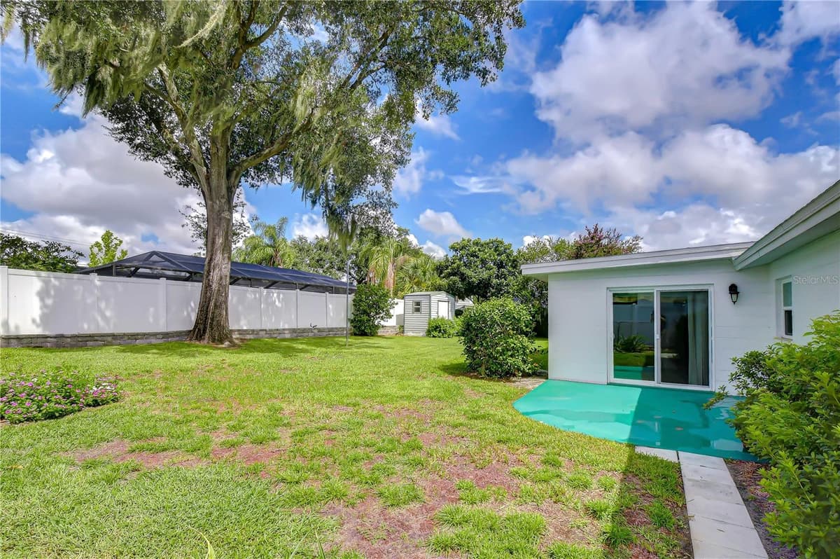 2205 MALIBU DRIVE — photo 3 of 33