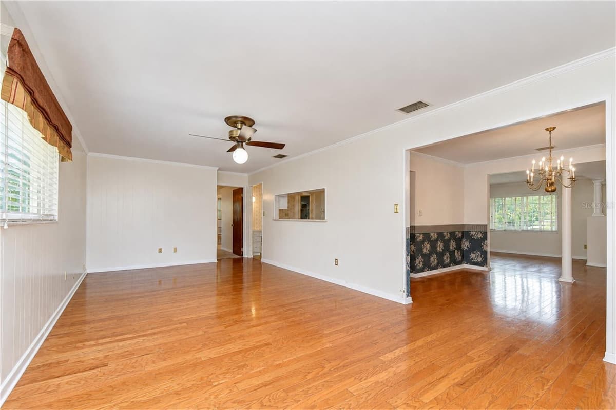 2205 MALIBU DRIVE — photo 14 of 33