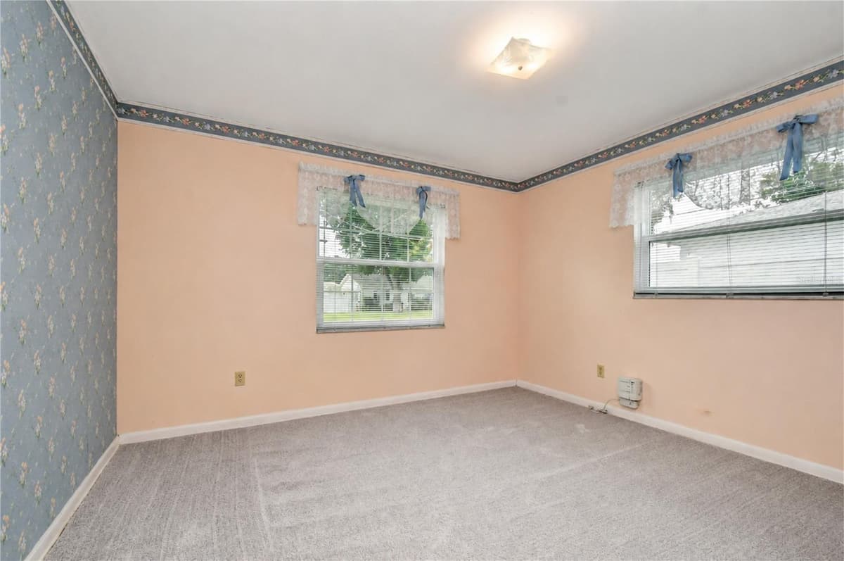 2205 MALIBU DRIVE — photo 25 of 33