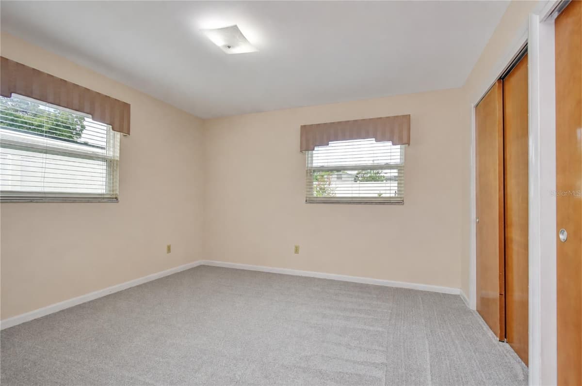 2205 MALIBU DRIVE — photo 23 of 33
