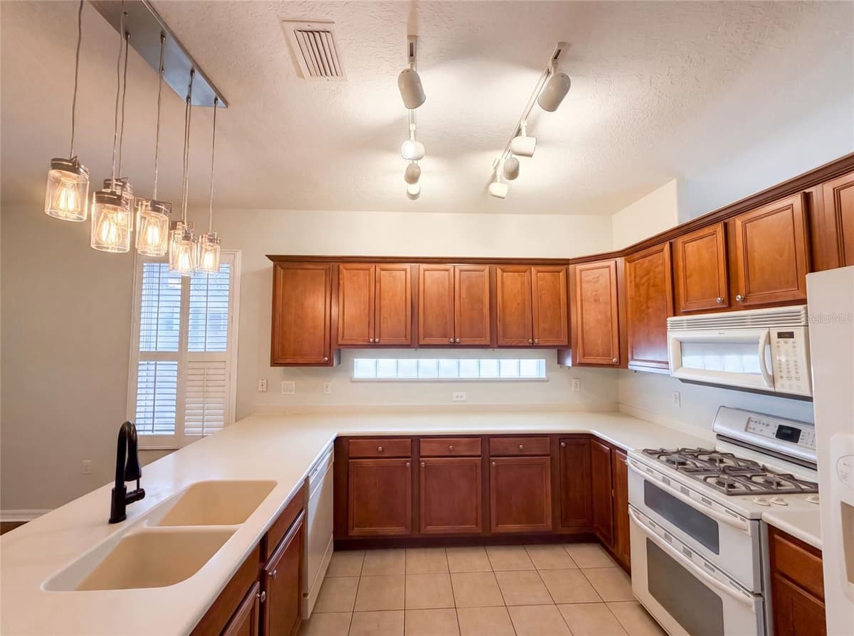 33450 IRONGATE DRIVE — photo 8 of 23