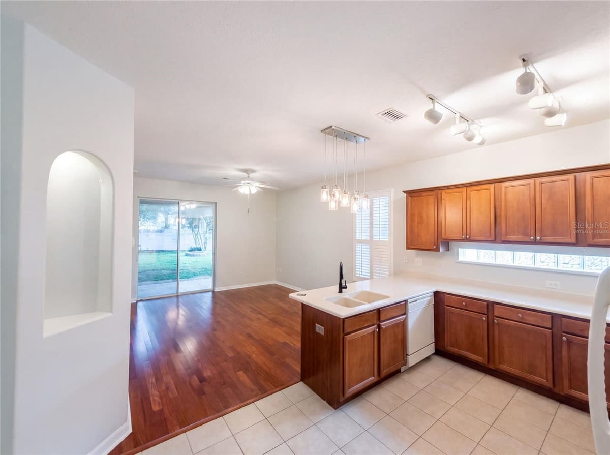 33450 IRONGATE DRIVE — photo 2 of 23