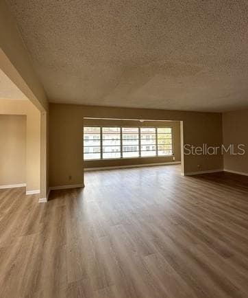100 EL CAMINO DR — photo 5 of 37