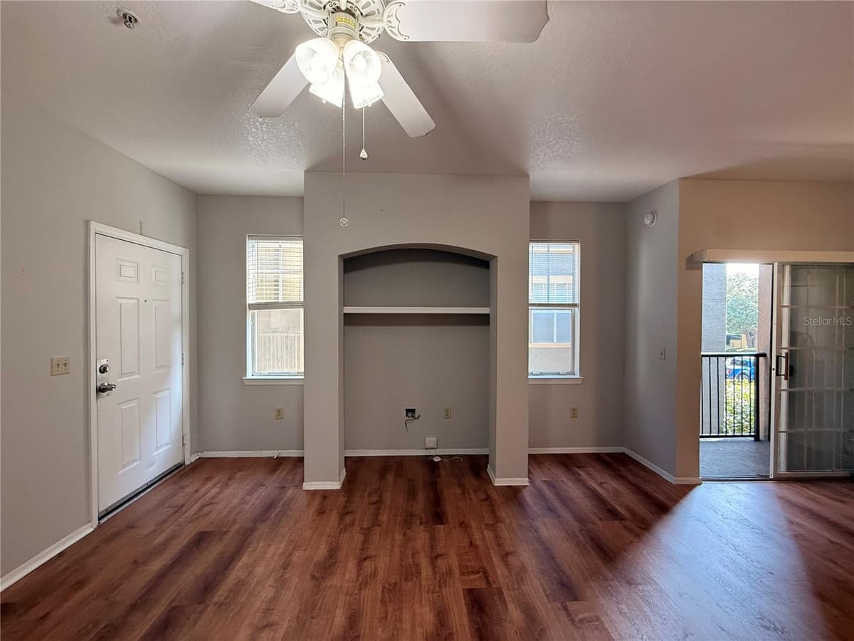 102 VISTA VERDI CIRCLE — photo 28 of 38