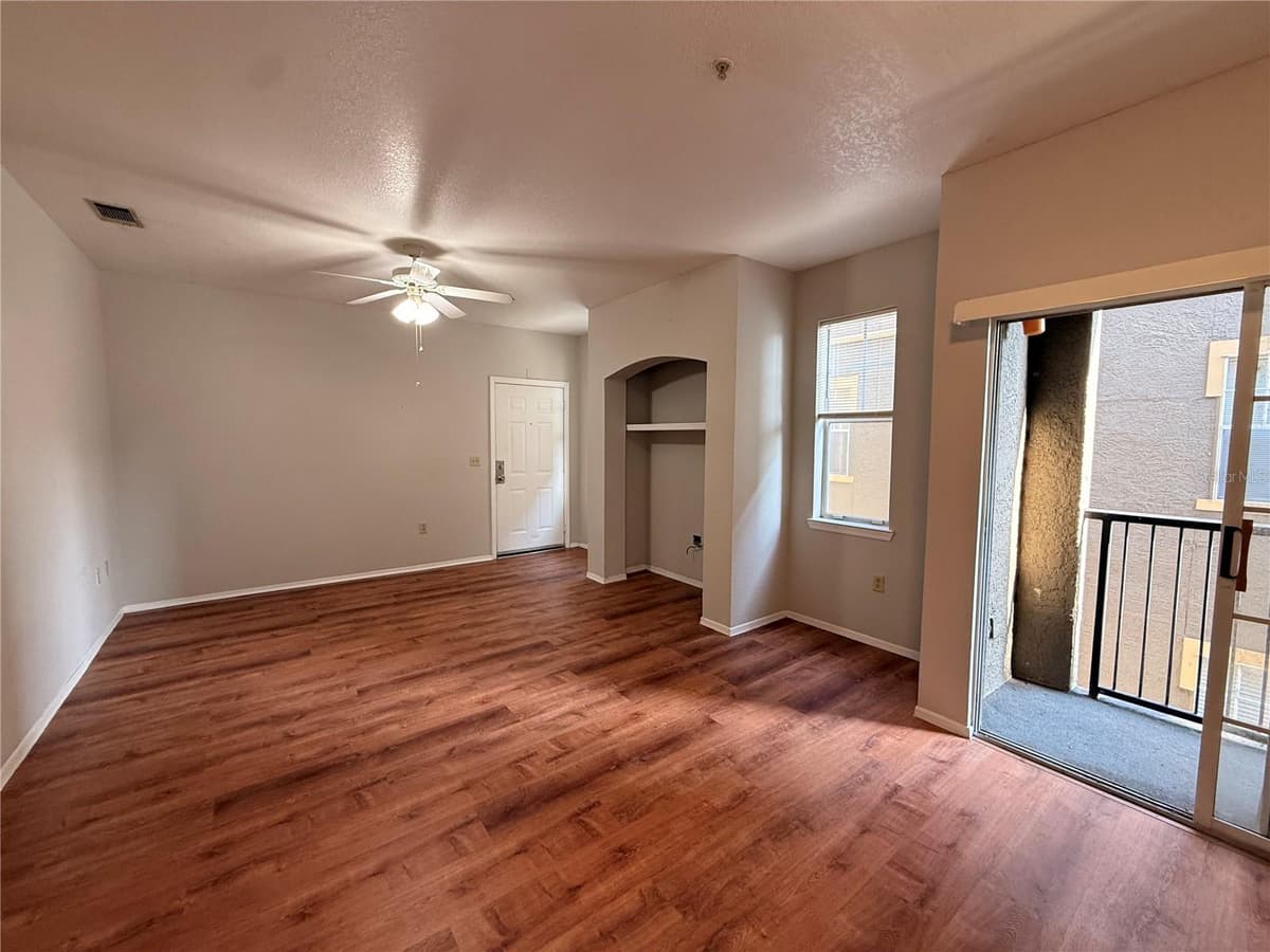 102 VISTA VERDI CIRCLE — photo 25 of 38