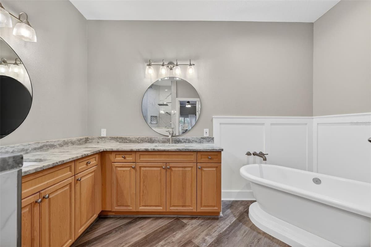 205 BRIGHTWATER DRIVE — photo 21 of 42