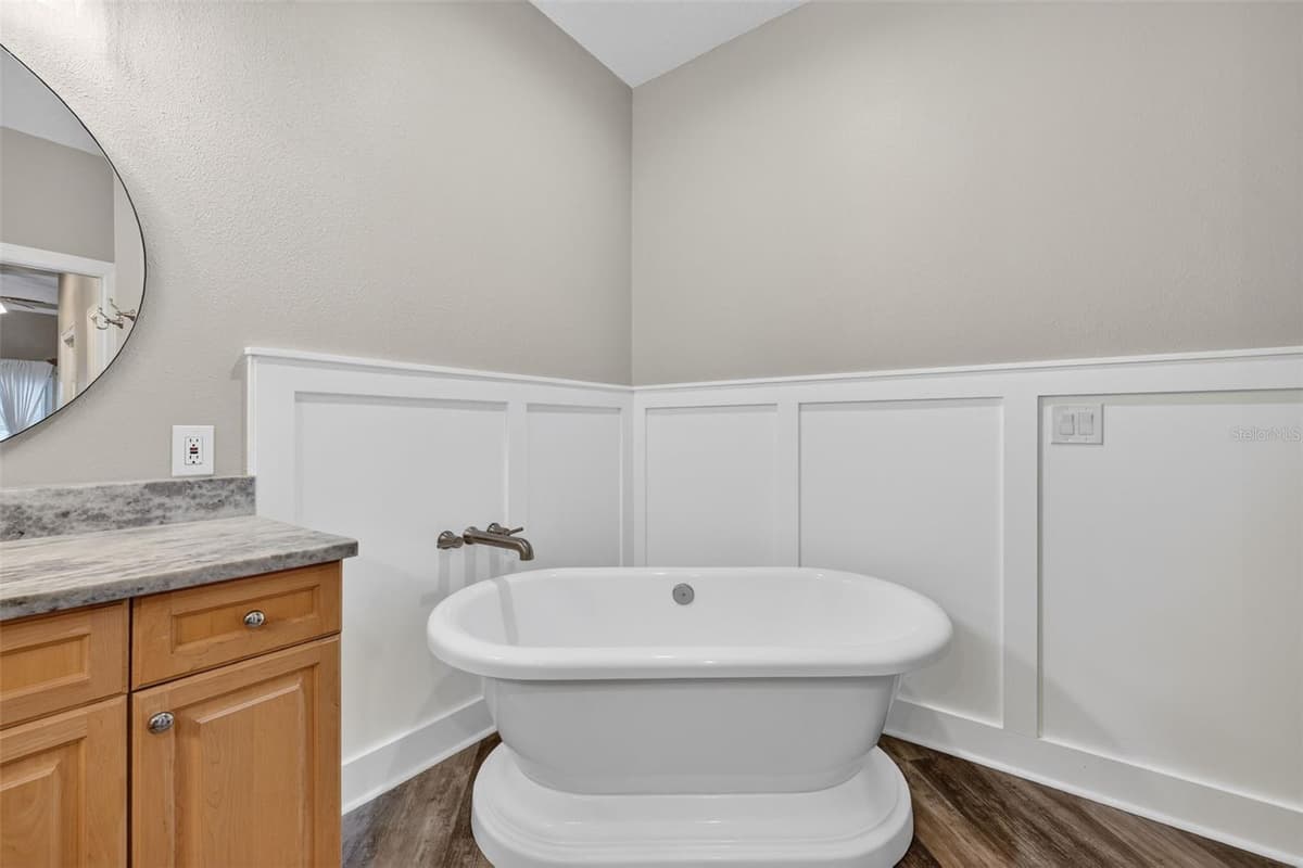 205 BRIGHTWATER DRIVE — photo 23 of 42