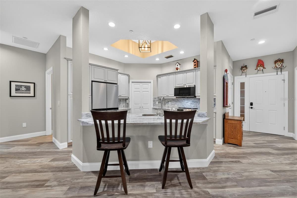 205 BRIGHTWATER DRIVE — photo 12 of 42