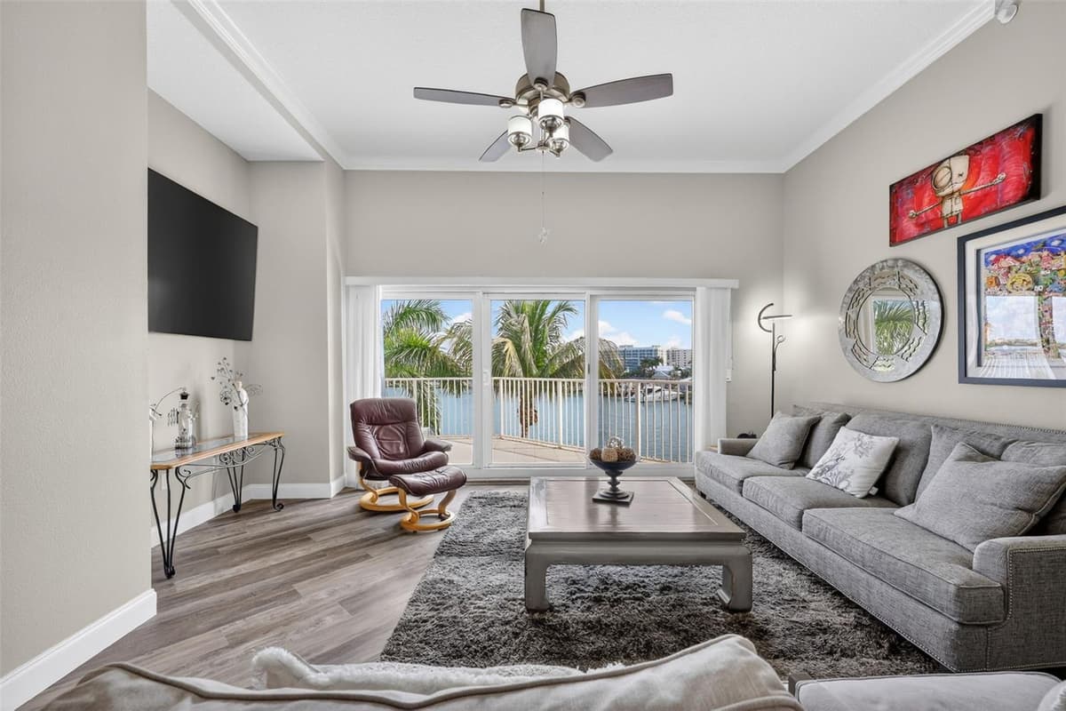 205 BRIGHTWATER DRIVE — photo 8 of 42