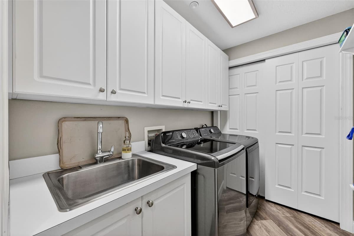 205 BRIGHTWATER DRIVE — photo 29 of 42