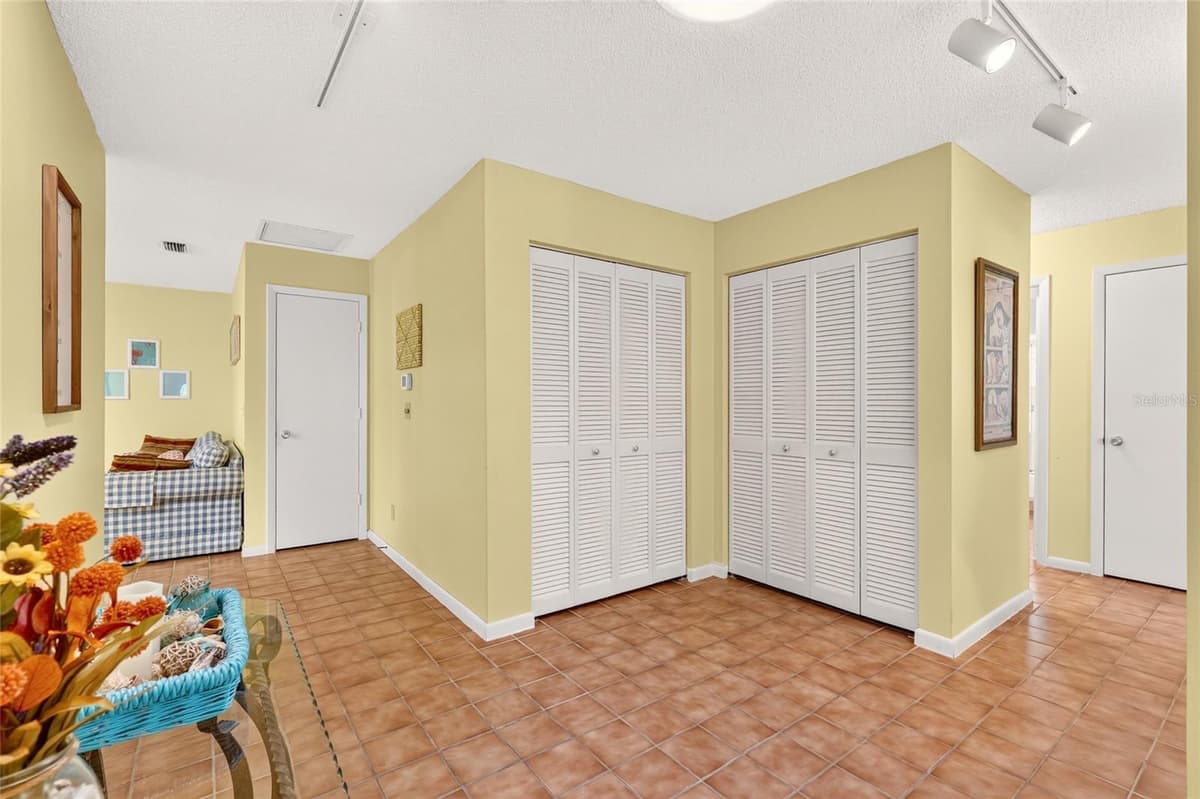 9257 82ND TERRACE — photo 32 of 65