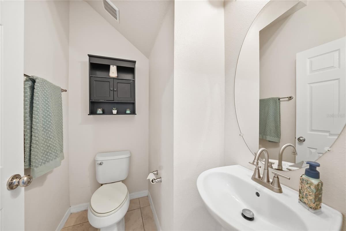 8415 LOBLOLLY PINE COURT — photo 20 of 38