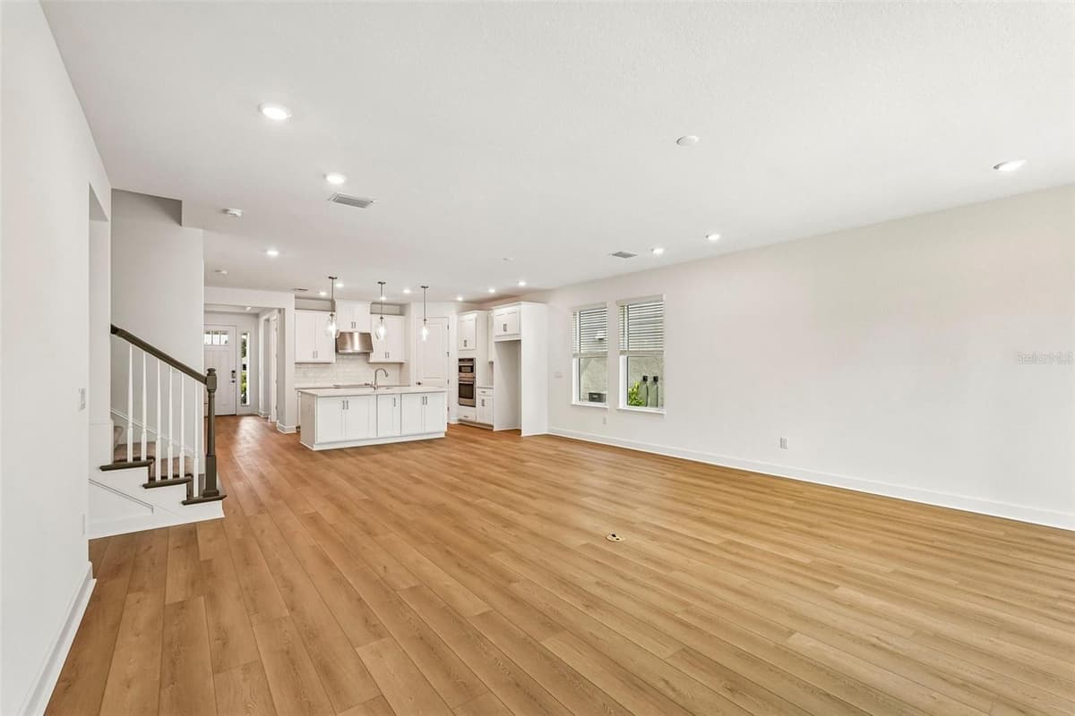7024 FOXBORO WAY — photo 7 of 49