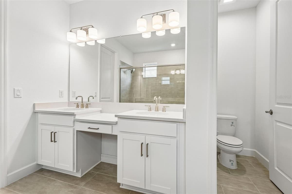 7024 FOXBORO WAY — photo 21 of 49