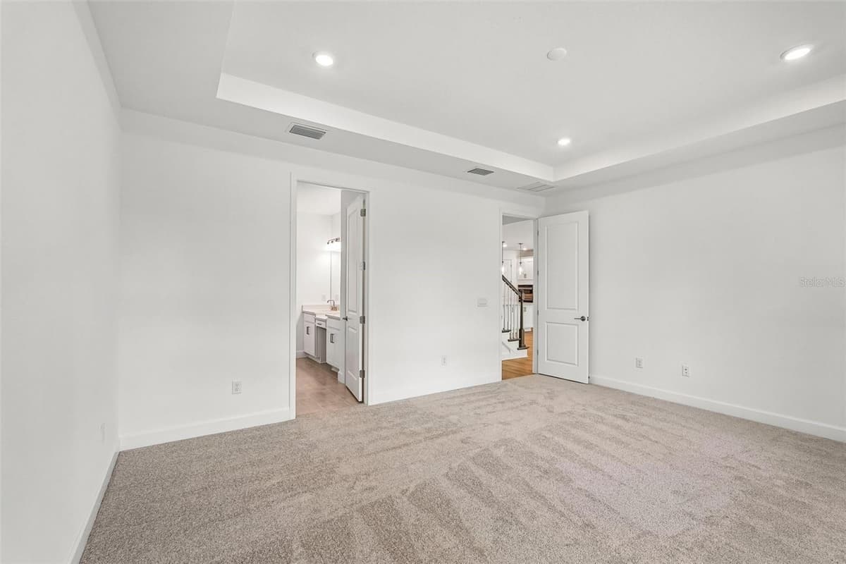 7024 FOXBORO WAY — photo 19 of 49