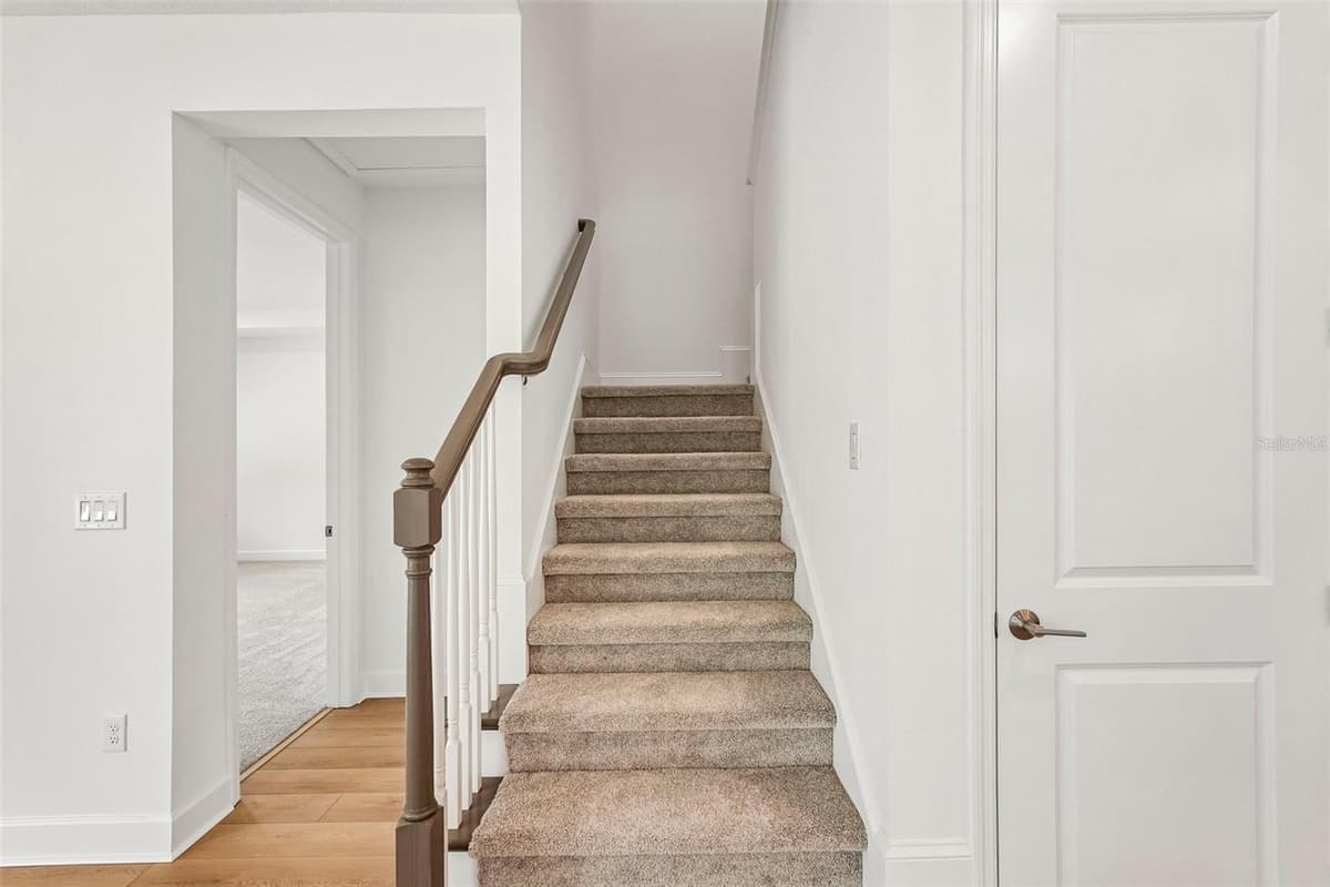 7024 FOXBORO WAY — photo 18 of 49