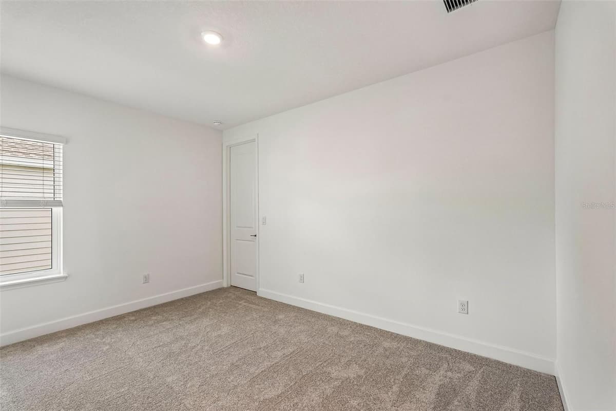 7024 FOXBORO WAY — photo 32 of 49