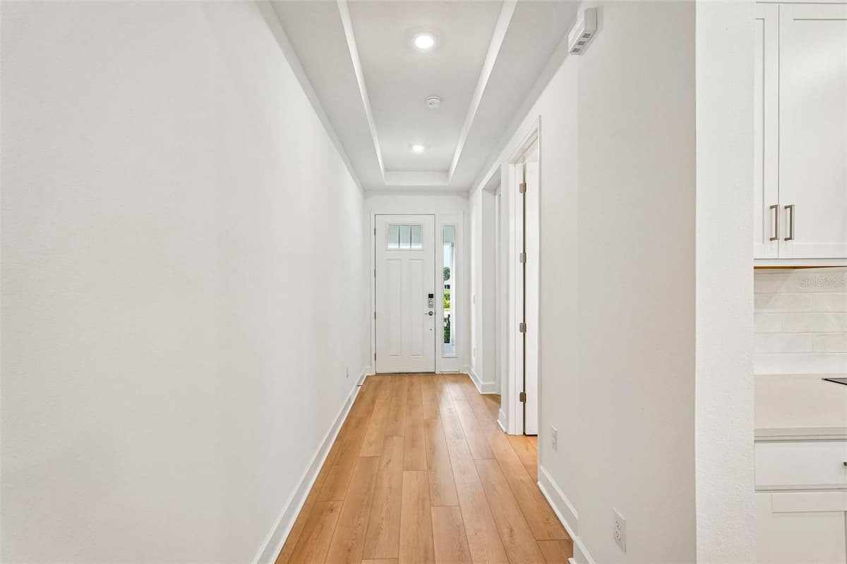 7024 FOXBORO WAY — photo 17 of 49