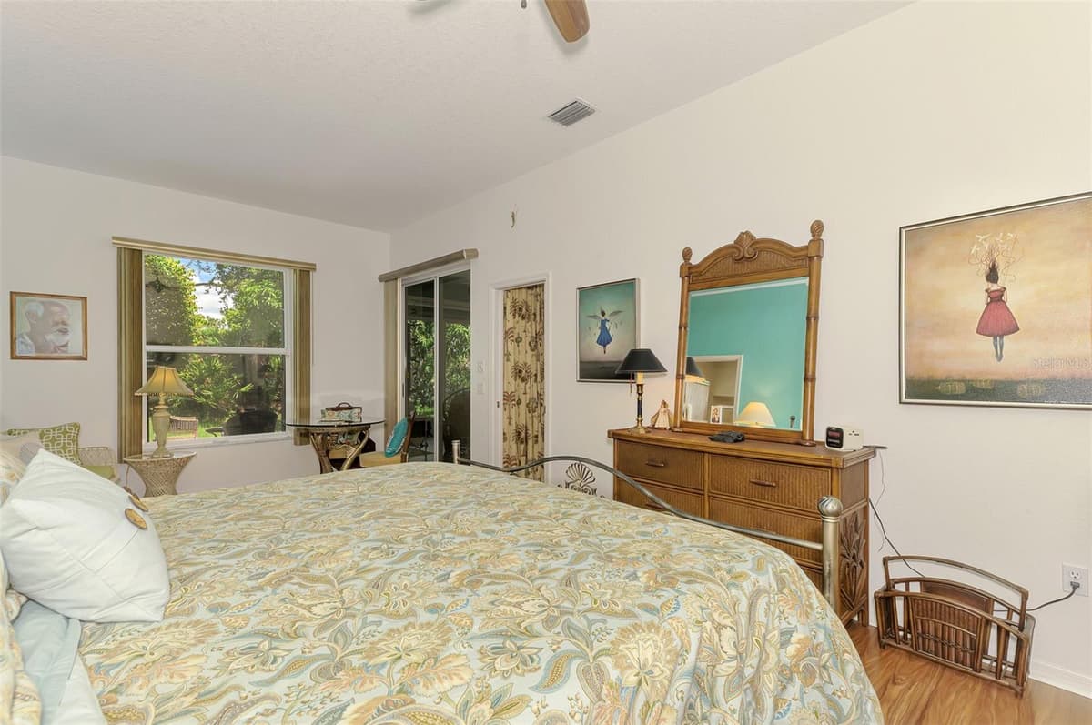 8252 PARKSIDE DRIVE — photo 37 of 82